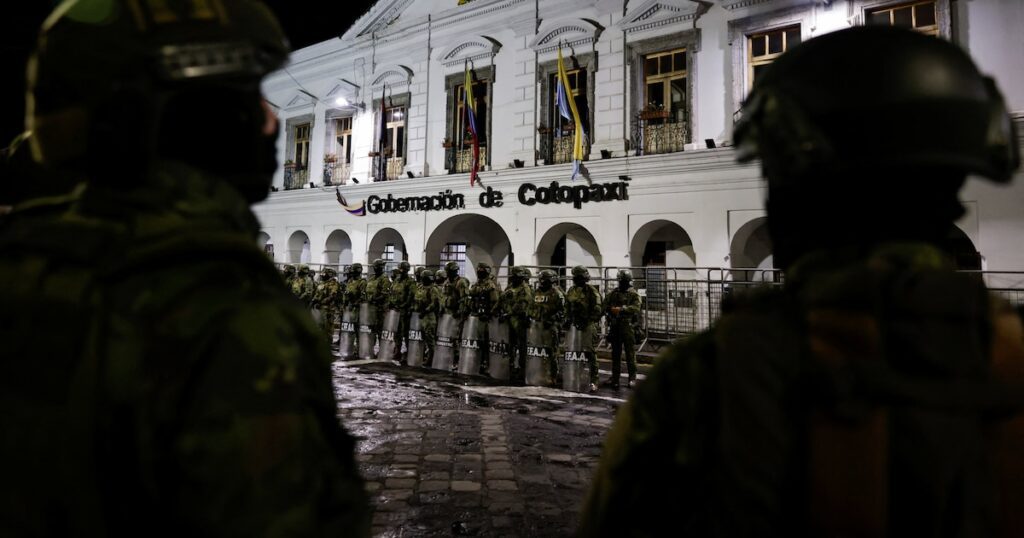 Bloqueos en ecuador por paro nacional tras el fin de