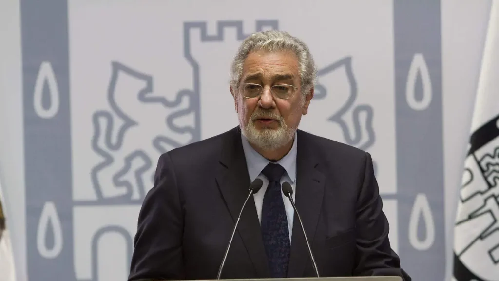 Plácido domingo, el tenor que buscó entre los escombros después
