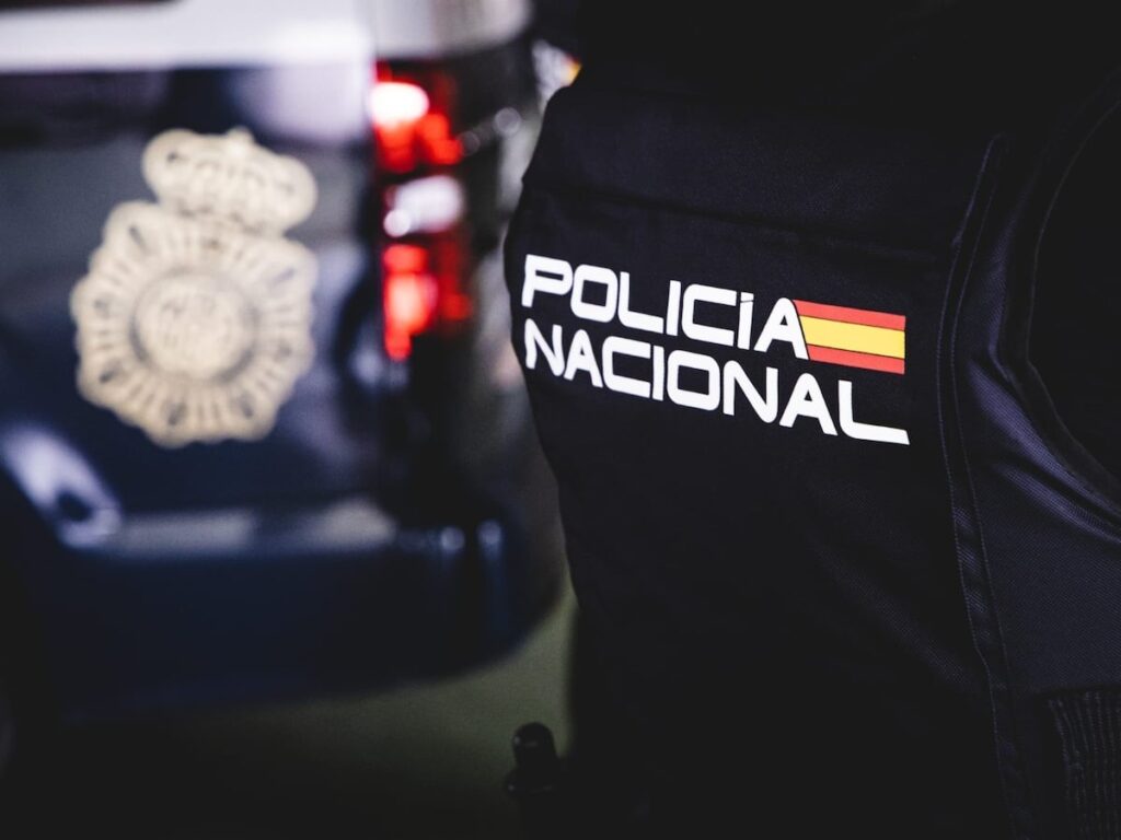 Policía nacional salva a niña secuestrada en ferrol por su