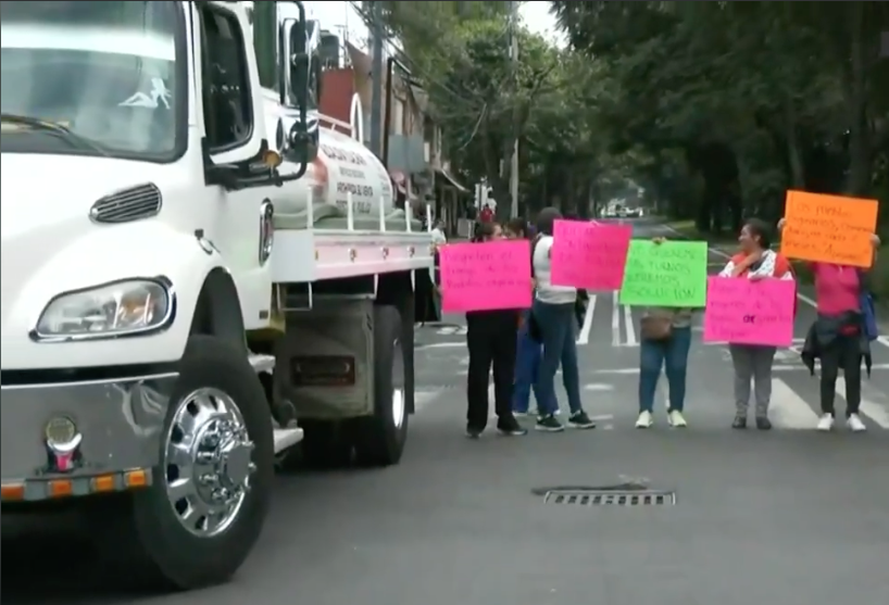 La protesta de los piperos en Tlalpan destapa un negocio millonario con el agua pública de la administración del PRD-PRI-PAN (2021–2024) piperos tlalpan pipas
